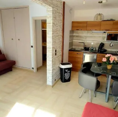 Piscine A Les Palmiers 1er Etage Апартаменты